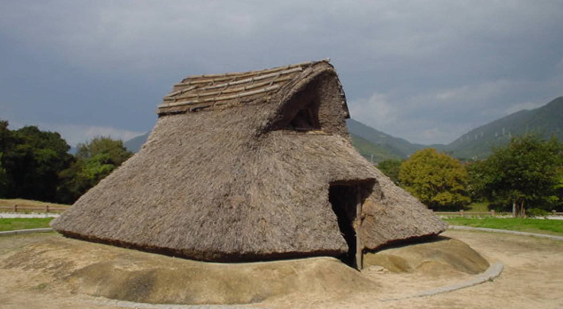 Vivienda excavada en las ruinas de Ayaragi, Prefectura de Yamaguchi